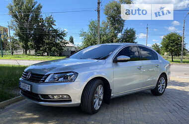 Седан Volkswagen Passat 2011 в Кременчуці