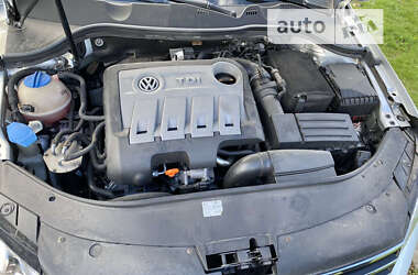 Седан Volkswagen Passat 2011 в Кременчуці