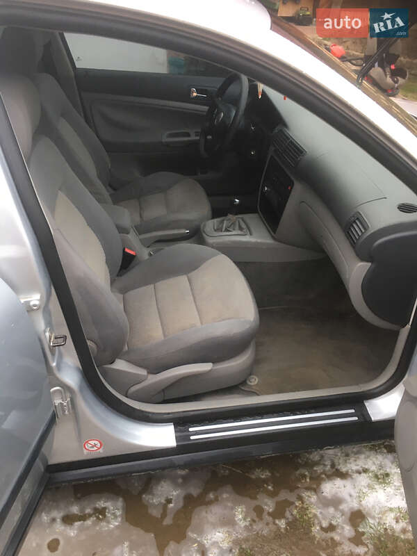 Седан Volkswagen Passat 2004 в Косові