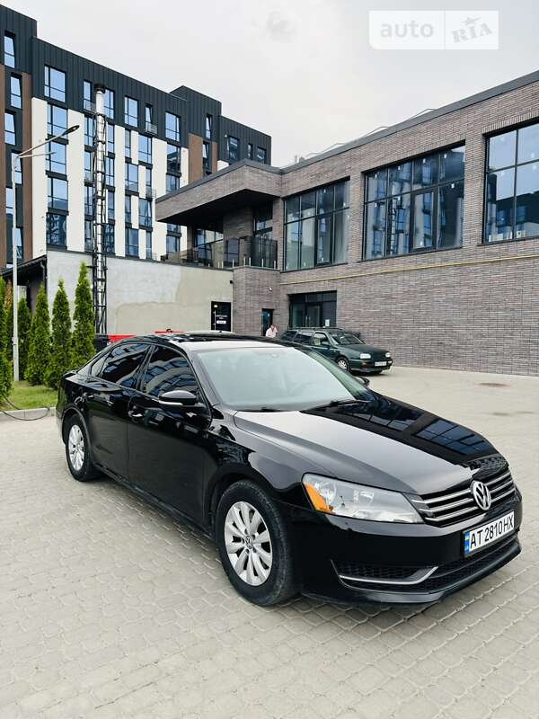Седан Volkswagen Passat 2013 в Ивано-Франковске