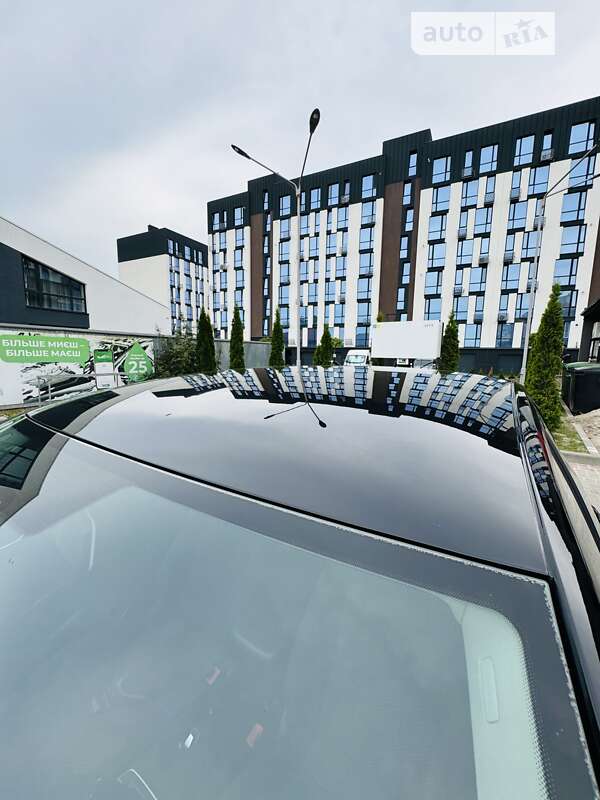 Седан Volkswagen Passat 2013 в Ивано-Франковске