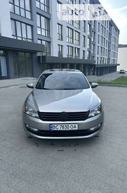 Седан Volkswagen Passat 2012 в Новояворовске