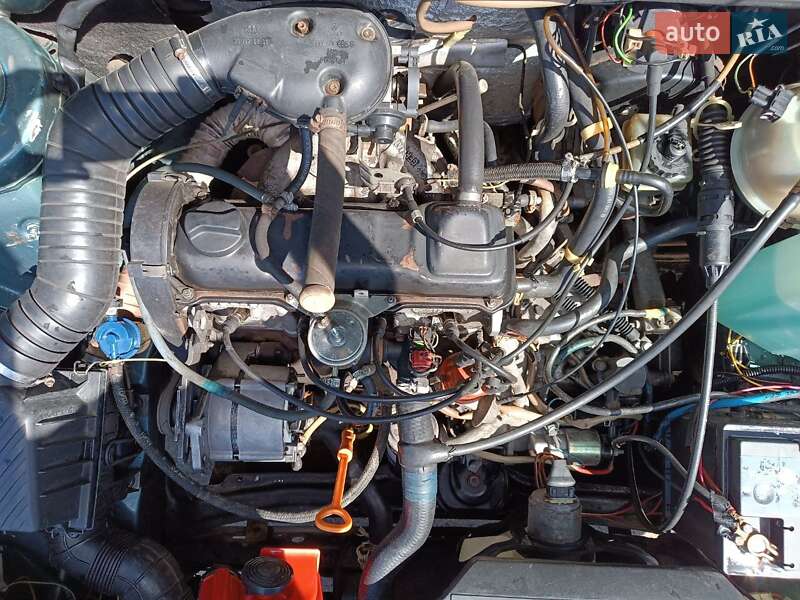 Седан Volkswagen Passat 1988 в Полтаве