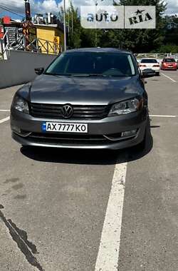 Седан Volkswagen Passat 2013 в Харькове