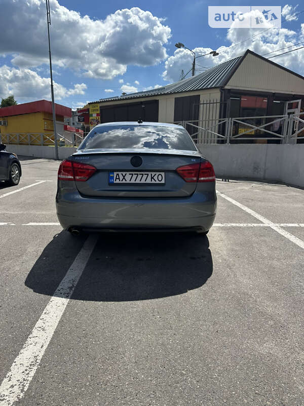 Седан Volkswagen Passat 2013 в Харкові