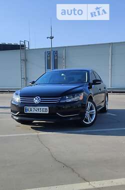Седан Volkswagen Passat 2013 в Києві
