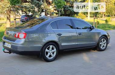 Седан Volkswagen Passat 2005 в Вінниці