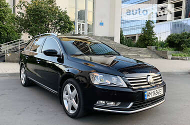 Універсал Volkswagen Passat 2014 в Києві