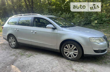 Універсал Volkswagen Passat 2006 в Харкові