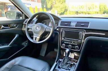 Седан Volkswagen Passat 2013 в Днепре