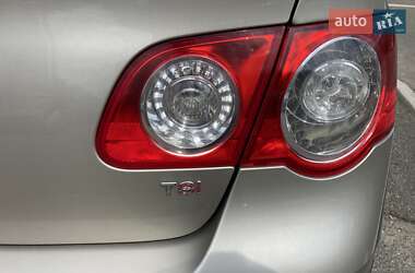 Седан Volkswagen Passat 2008 в Киеве