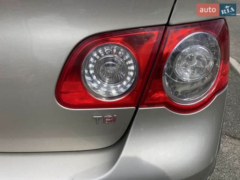 Седан Volkswagen Passat 2008 в Києві