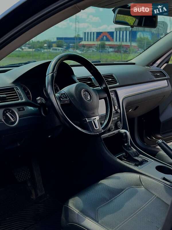Седан Volkswagen Passat 2015 в Києві фото 11 Седан Volkswagen Passat 2015 в Києві