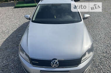 Універсал Volkswagen Passat 2012 в Києві