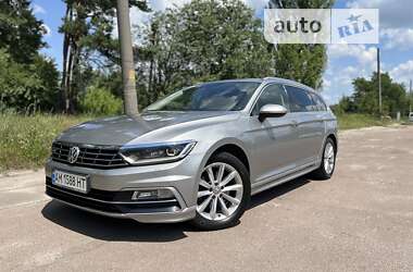 Універсал Volkswagen Passat 2016 в Житомирі