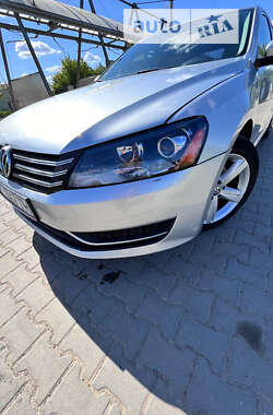 Седан Volkswagen Passat 2011 в Самборі