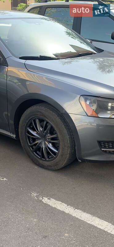 Седан Volkswagen Passat 2012 в Киеве фото 3 Седан Volkswagen Passat 2012 в Киеве
