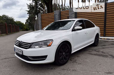 Седан Volkswagen Passat 2013 в Киеве