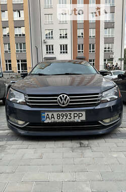 Седан Volkswagen Passat 2014 в Києві