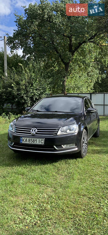 Volkswagen Passat 2011