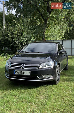 Седан Volkswagen Passat 2011 в Киеве