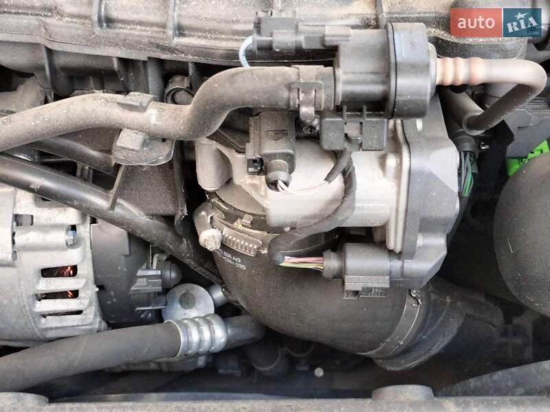 Седан Volkswagen Passat 2012 в Києві