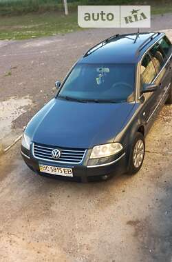 Універсал Volkswagen Passat 2004 в Львові