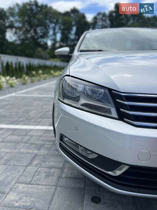 Универсал Volkswagen Passat 2012 в Луцке