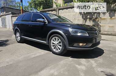 Универсал Volkswagen Passat 2014 в Одессе