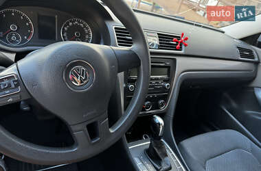 Седан Volkswagen Passat 2014 в 
