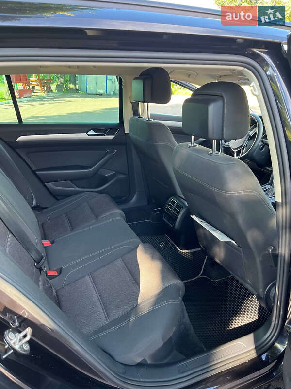 Универсал Volkswagen Passat 2015 в Овруче