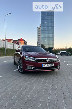 Седан Volkswagen Passat 2016 в Тернополі