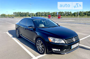 Седан Volkswagen Passat 2011 в Днепре