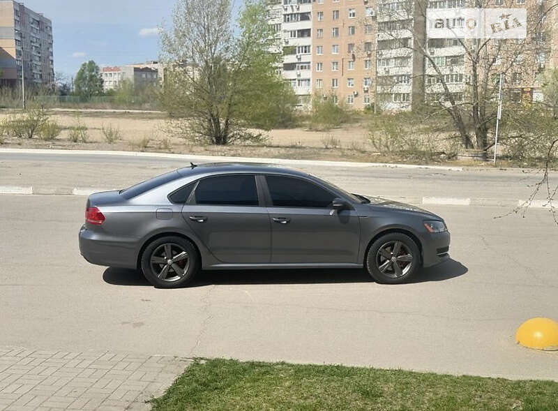 Седан Volkswagen Passat 2012 в Софиевской Борщаговке