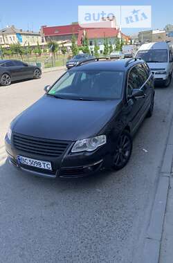 Универсал Volkswagen Passat 2006 в Мостиске