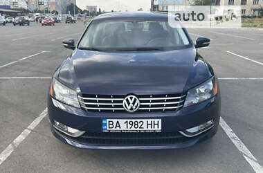 Седан Volkswagen Passat 2015 в Кропивницком