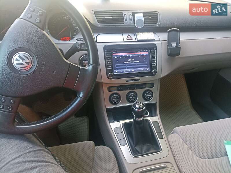 Універсал Volkswagen Passat 2008 в Львові