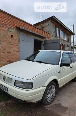 Седан Volkswagen Passat 1991 в Владимир-Волынском