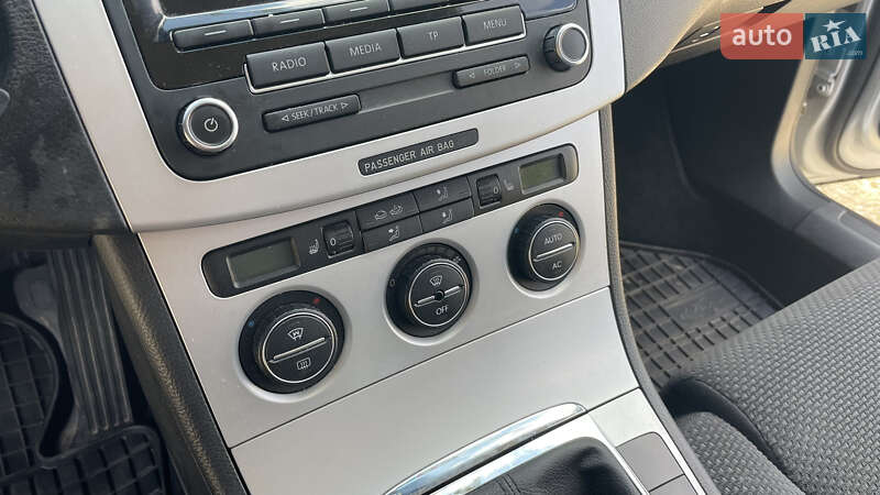 Универсал Volkswagen Passat 2008 в Долине