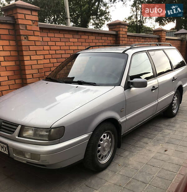 Універсал Volkswagen Passat 1996 в Львові