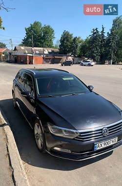 Универсал Volkswagen Passat 2015 в Харькове