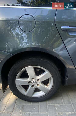 Універсал Volkswagen Passat 2008 в 