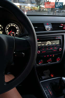 Седан Volkswagen Passat 2014 в 