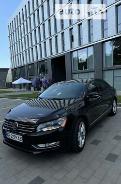 Седан Volkswagen Passat 2013 в Дніпрі