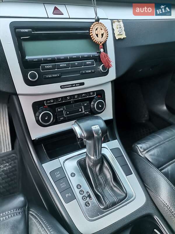 Универсал Volkswagen Passat 2010 в Тернополе