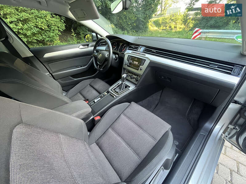 Универсал Volkswagen Passat 2016 в Львове
