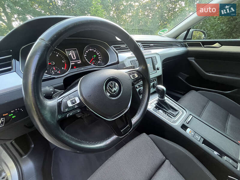 Универсал Volkswagen Passat 2016 в Львове