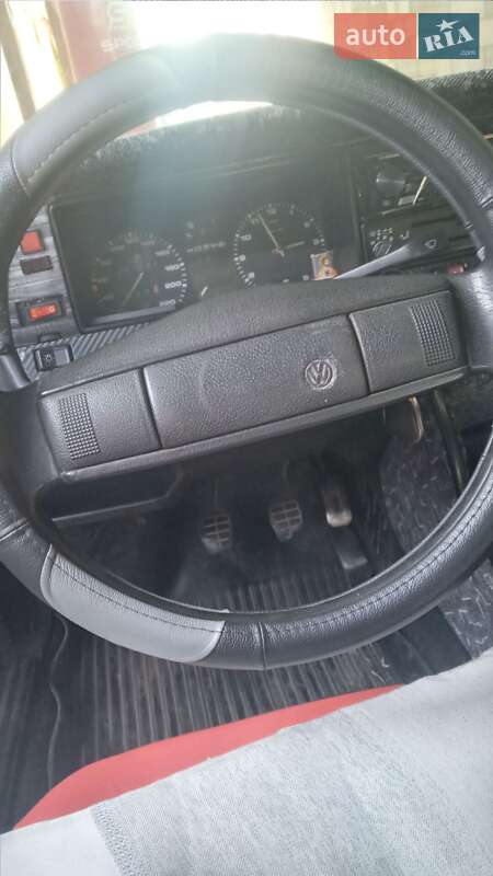 Хэтчбек Volkswagen Passat 1986 в Виноградове