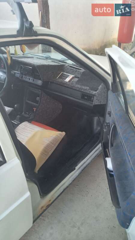 Хэтчбек Volkswagen Passat 1986 в Виноградове