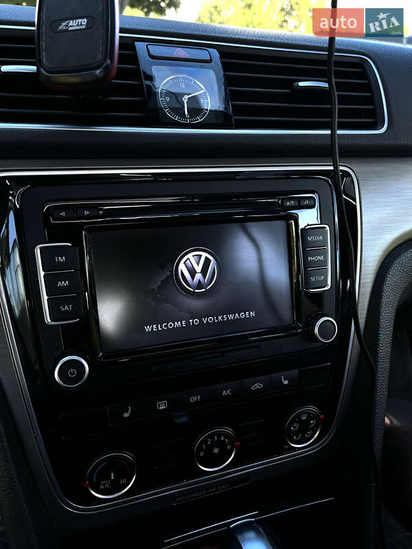 Седан Volkswagen Passat 2013 в Харькове
